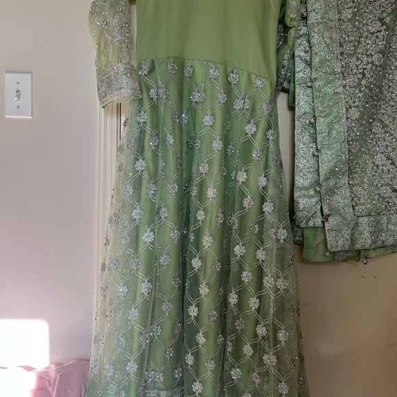 Light green dress for wedding and party wear - Picture 6 of 7